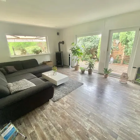 In Wald Und Seenaehe 펜션